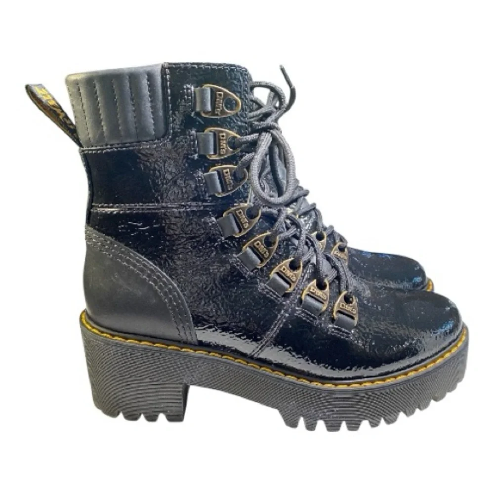 New Dr. Martens Leather Black Boots 8 Laurenne Distressed Patent Leather Laceup - Picture 3 of 13